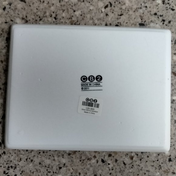 NWT 2011 Retired Oliver Shrimp Lounge Appetizer Plate - Picture 3 of 4